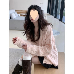 2025春秋新款粉色软糯毛衣外套女新款麻花领针织开衫慵懒宽松上衣