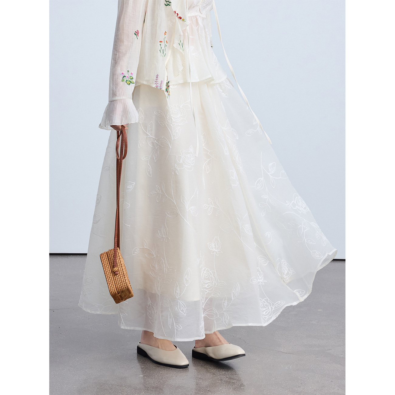 Summer elegant lace design skirt