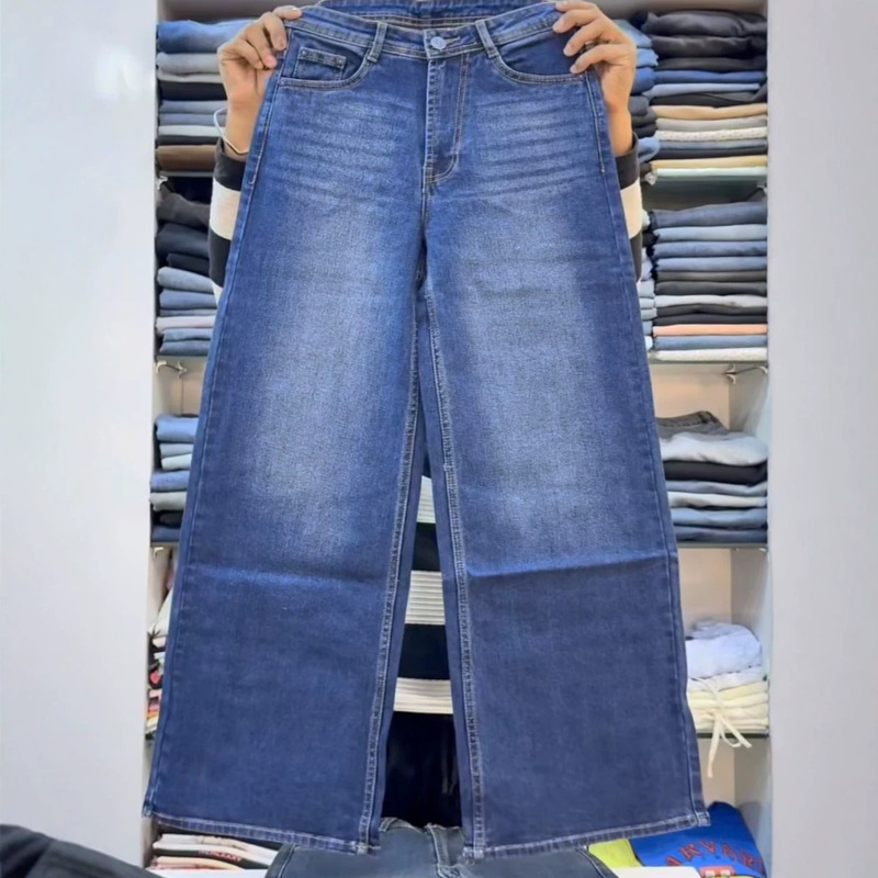 Women jeans available: high-quality straight-leg women's jeans, wide-leg pants, cargo jeans