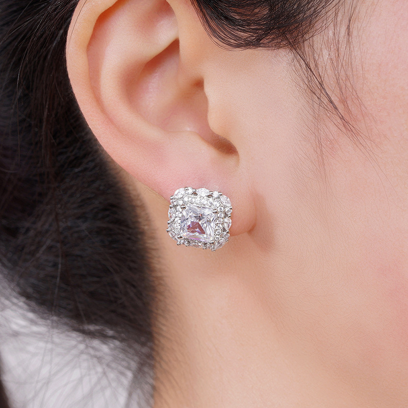 Zircon Crystal Stud Earrings For Men And Women Elegant Style_voghion.com