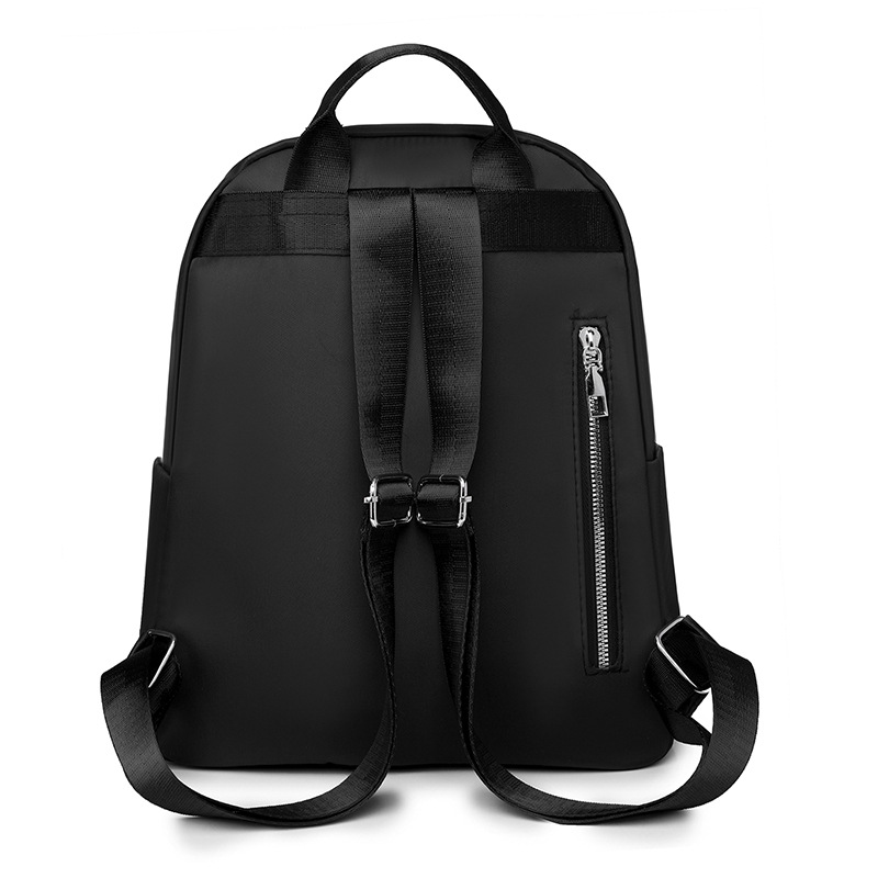 Mochila de nailon de gran capacidad para mujer 2024 nueva mochila casual al aire libre mochila de viaje ligera al por mayor