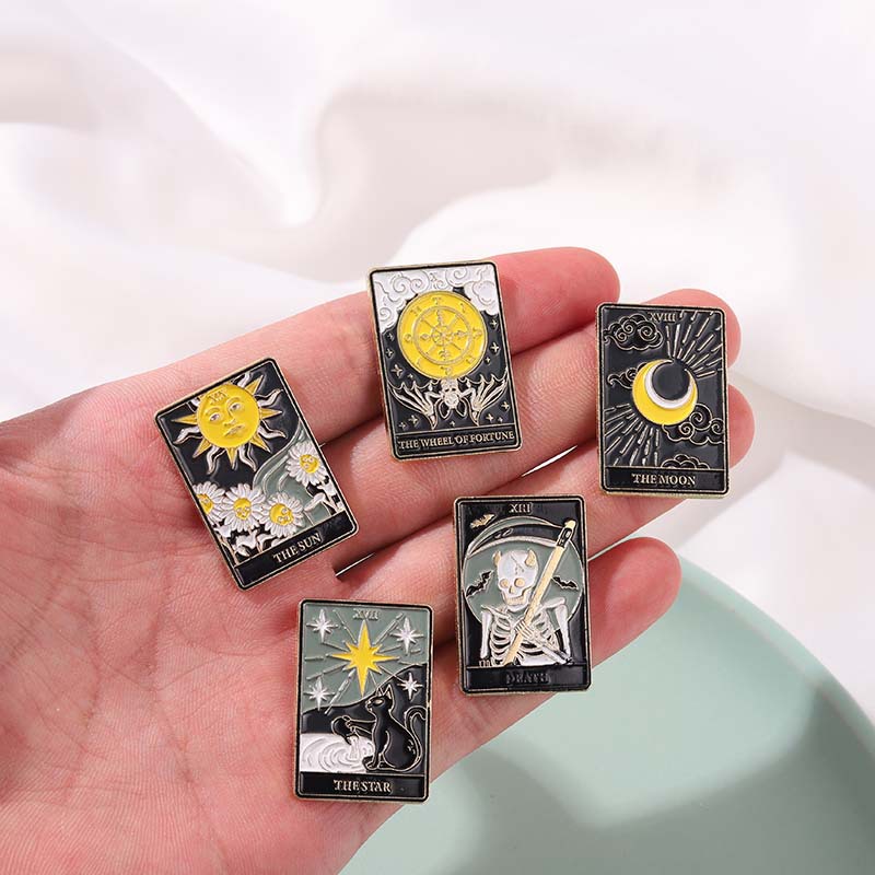 Tarot broche de la tarjeta insignia del metal uniforme collar pin botón cintura cierre comentarios bolsa accesorios ramillete bufanda hebilla
