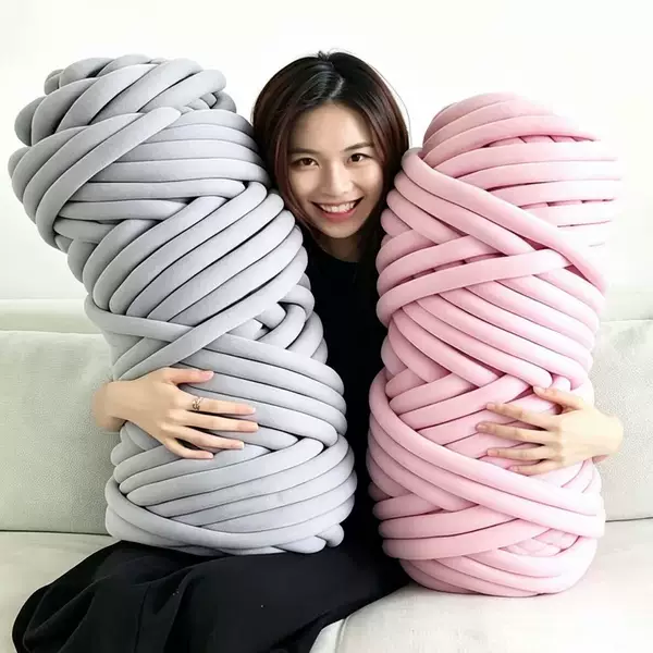 Extra Thick Core-Spun Cotton Gauze DIY Icelandic Wool Strips for Handmade Knitting Blankets, Cat Beds, Pillows, and Cushions