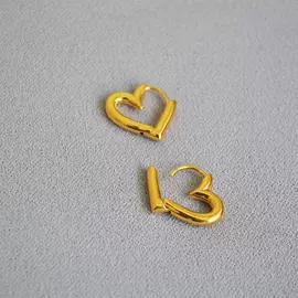 项链;耳环;耳钉