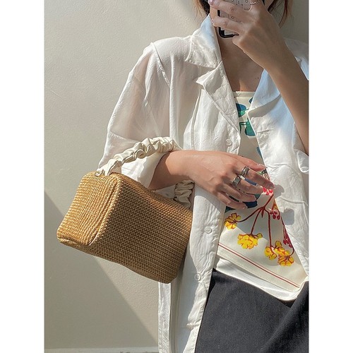 Summer straw bag for women 2024 new style girl retro pleated contrast color portable square bag versatile diagonal cross bag trendy