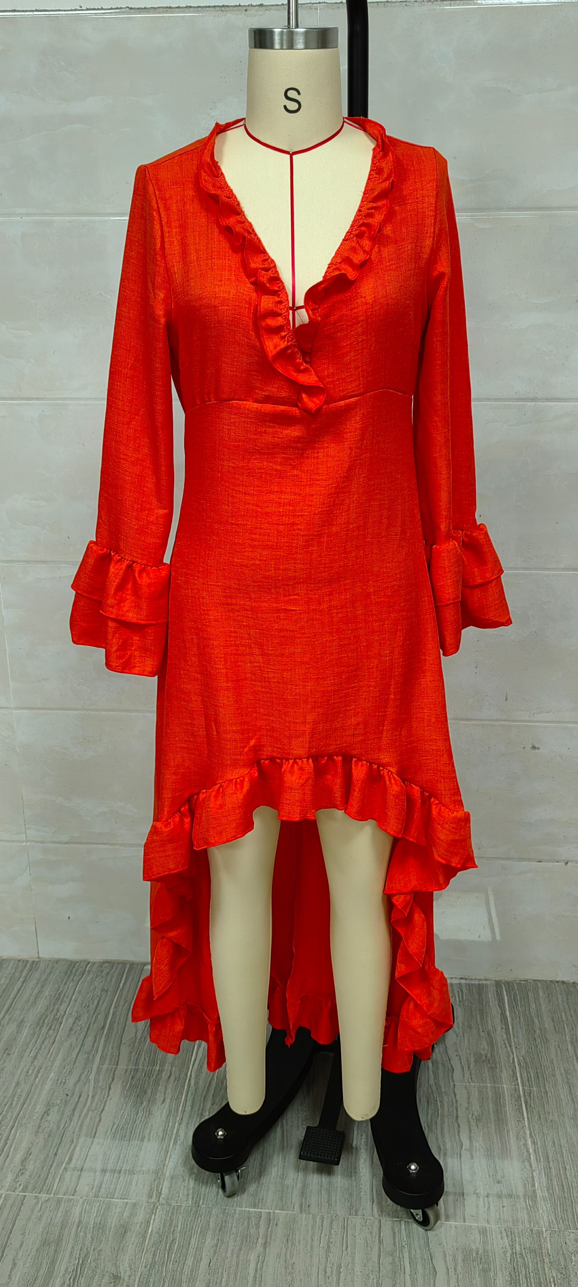 Böhmisches Langarm Maxi-kleid Mit V-ausschnitt Und Rüschensaum_voghion.com