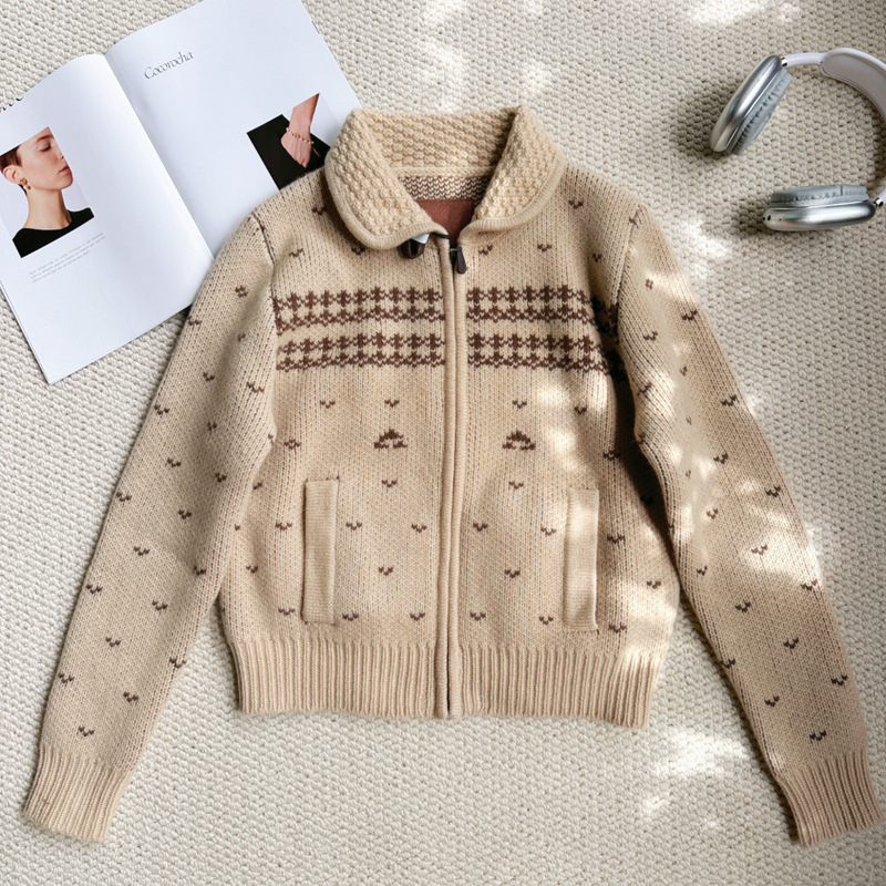 in stock/nia886 Same Brown Christmas Kaojin Sweater American Retro Doll Collar Thickened Sweater Jacket in stock/nia886 Same Brown Christmas Kaojin Sweater American Retro Doll Collar Thickened Sweater Jacket