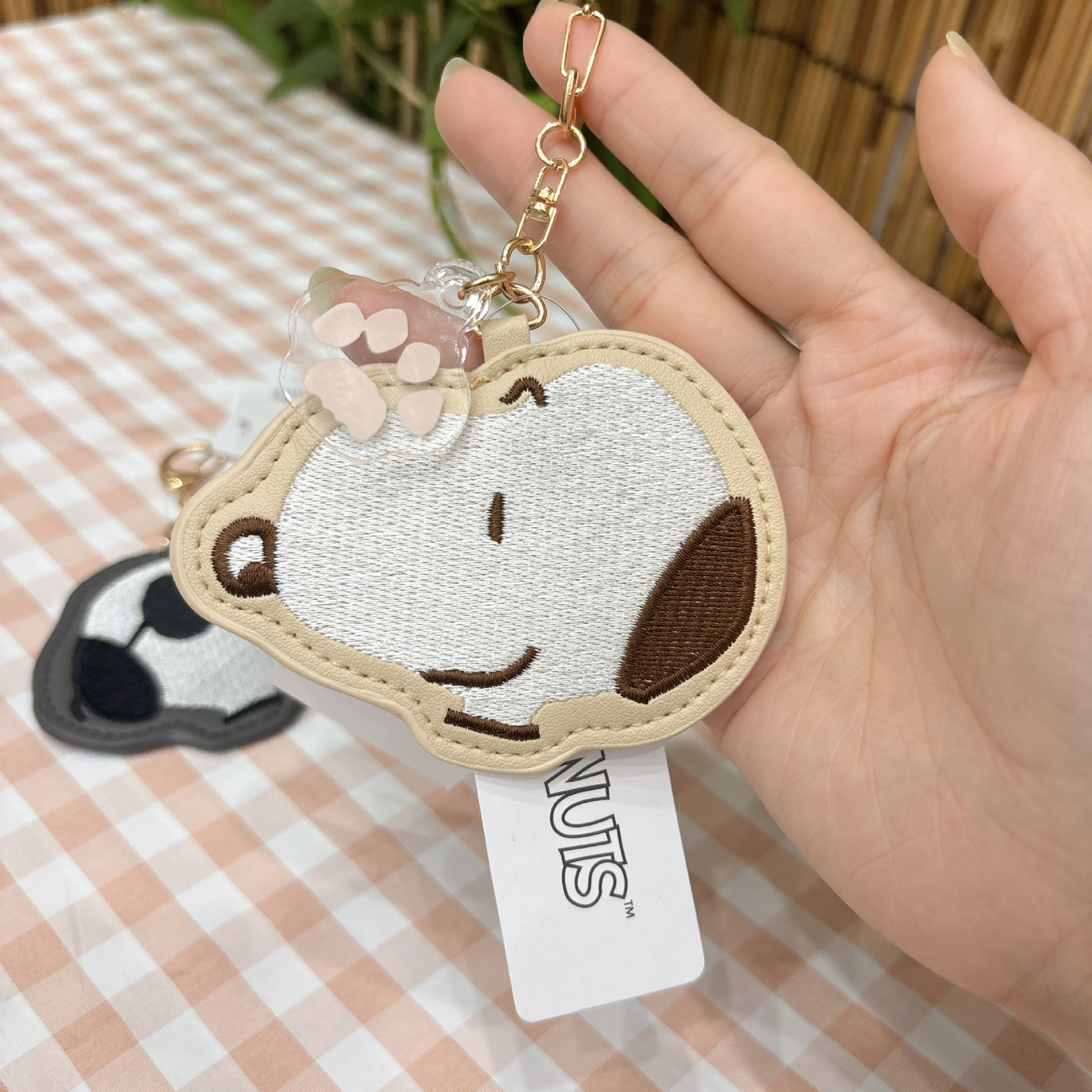 Spot japonés snoopy snoopy colgante de llavero lindo dibujo animado bordado colgante colgante de cuero PU image 5