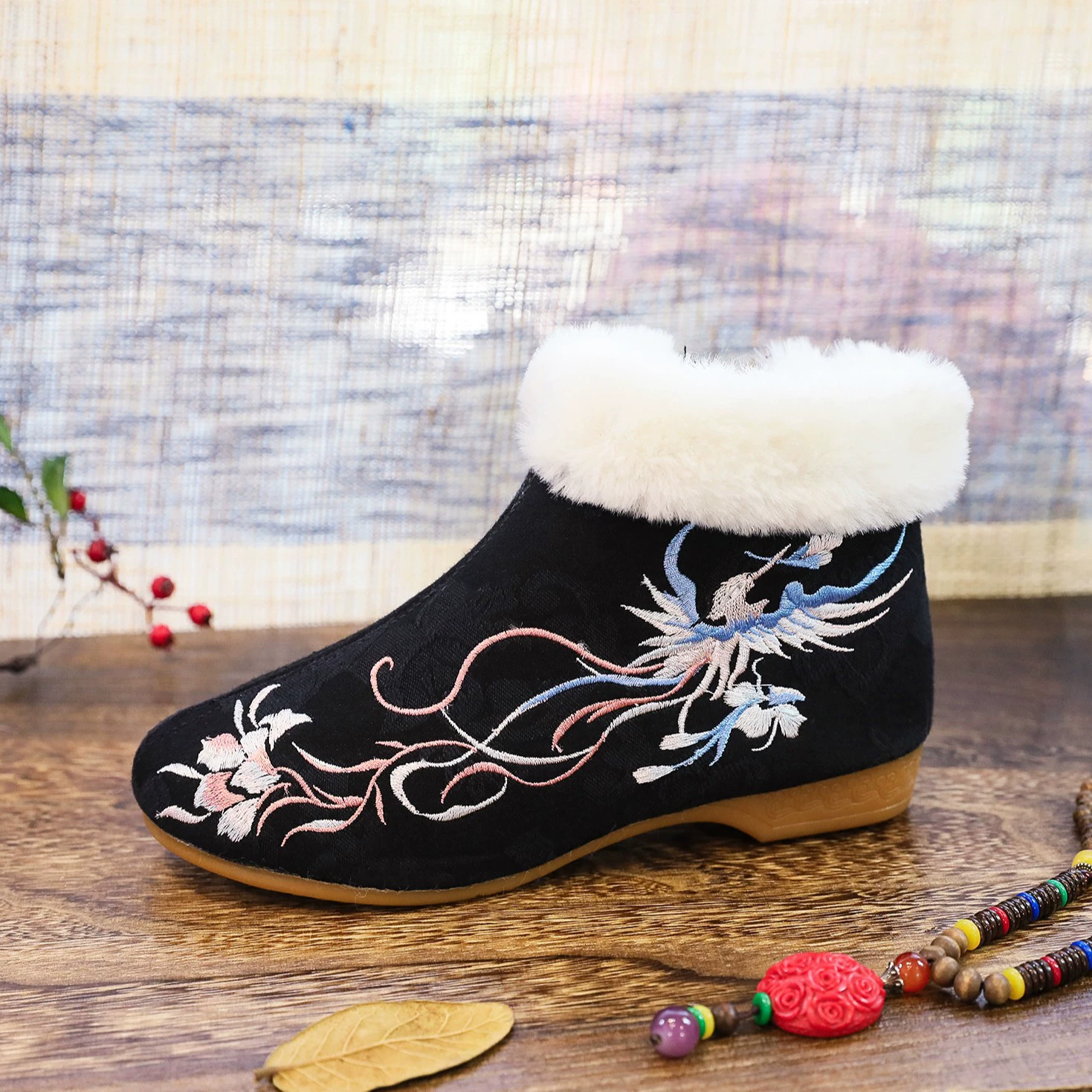Толстые плюшевые внутренние и внешние цельные шерстяные толстые ступни, хлопковые короткие сапоги с вышивкой, зимняя хлопчатобумажная обувь
