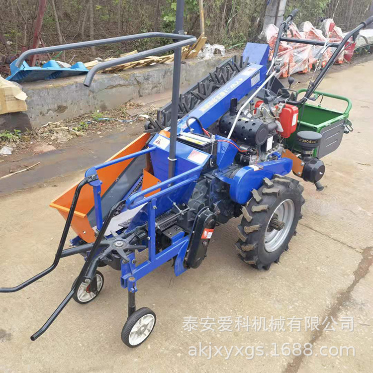 小型家用玉米收获机背负式玉米收割机家用玉米收割机出口收玉米机