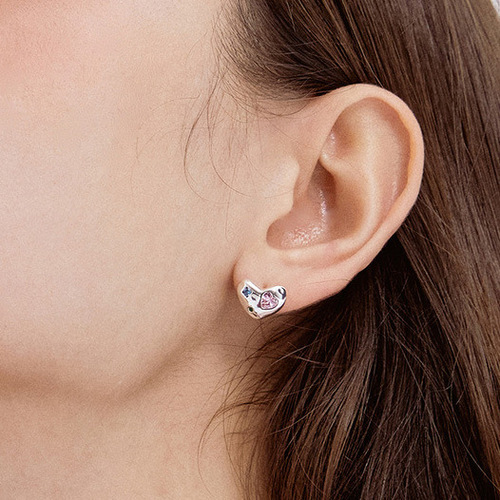 S925 Silver Needle Korean Sweet and Cool Color Heart Shaped Diamond Earrings Unique Personal Design Elegant Earrings E073
