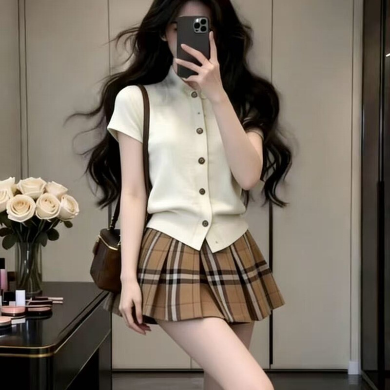 College Style Suit for Women 2026 New Summer Slim Fit Age-Reducing Stand-Up Collar Shirt + Pleated Skirt Two-Piece Set