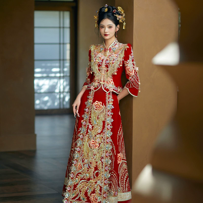 Original luxury velvet Xiuhe suit bride wedding dress 2025 new style going out dragon and phoenix gown Chinese wedding dress