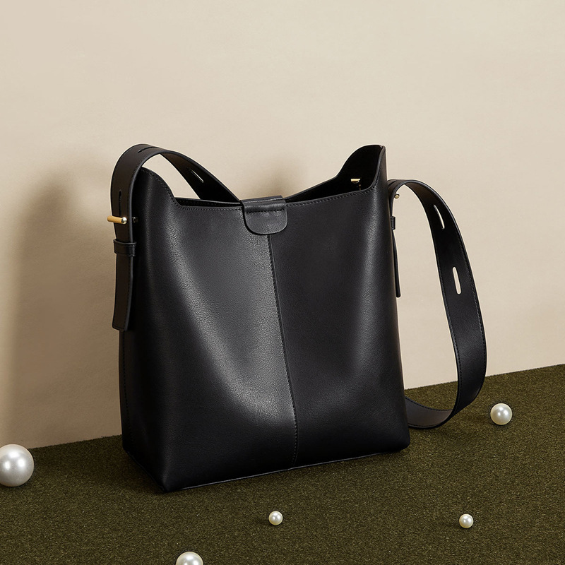 Dropshipping New Autumn and Winter Women's Bags, Crossbody Bags, Commuter Bucket Bags, High-Quality Texture, Large Capacity Women's Shoulder Bags