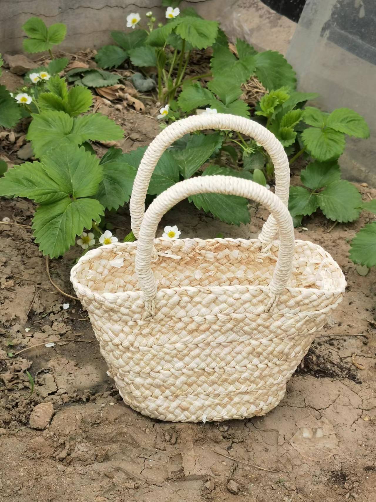 时尚休闲草编包优质玉米皮编织手提包沙滩包儿童小包