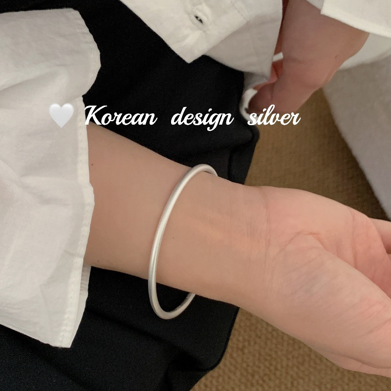 Pulsera mujer simple diseño de nicho sentido avanzado 2024 nuevo método antiguo círculo simple accesorios de pulsera de plata