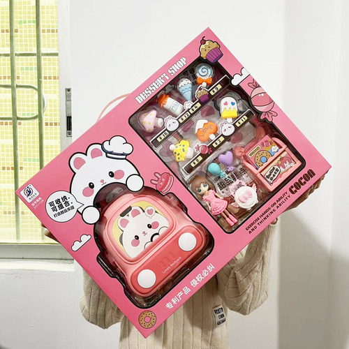 Toy kitchen with realistic stove and utensils, suitable for boys and girls, role-playing set with play mat and accessories