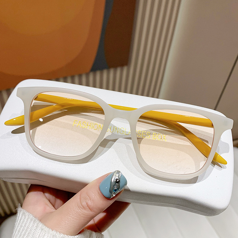 近视墨镜复古小框方形款男太阳镜显瘦潮in夏女司机紫外线太阳眼镜