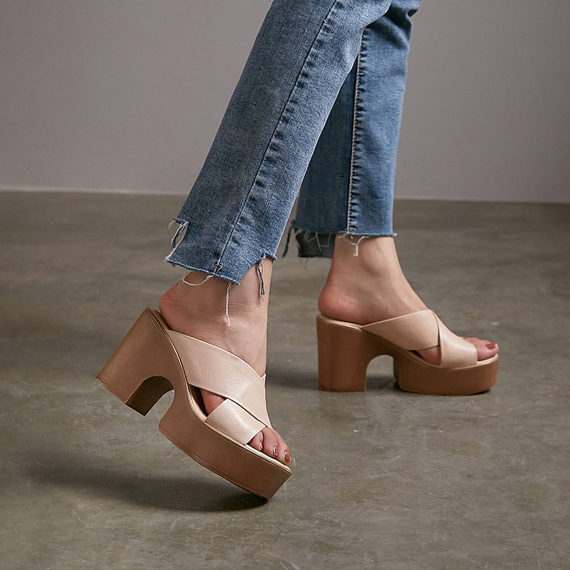 Sandal cao gót nữ hở mũi quai chéo đế xuồng gót 9 cm — màu be, màu nâu