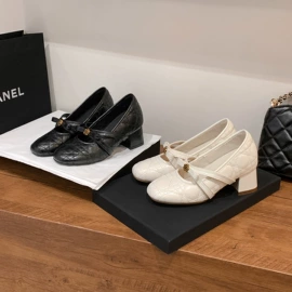 女式皮靴;女式休闲单鞋;女式时装单鞋