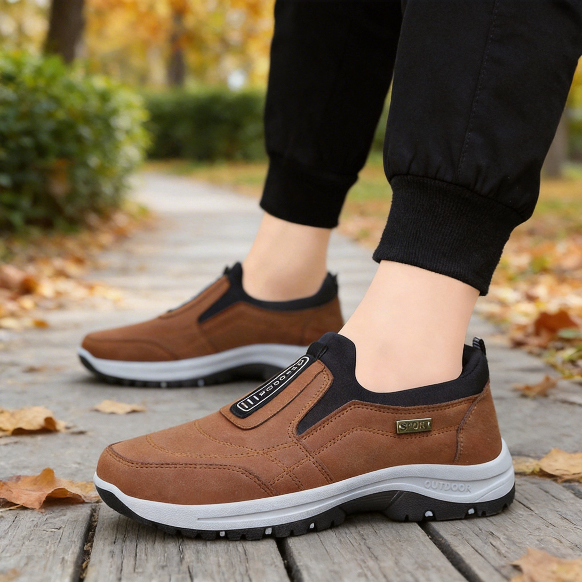 Walking Shoes 2026 New Outdoor Casual Sports Shoes Slip-On Shoes for Elderly Men Dad Shoes Men's Large Size Hiking Shoes