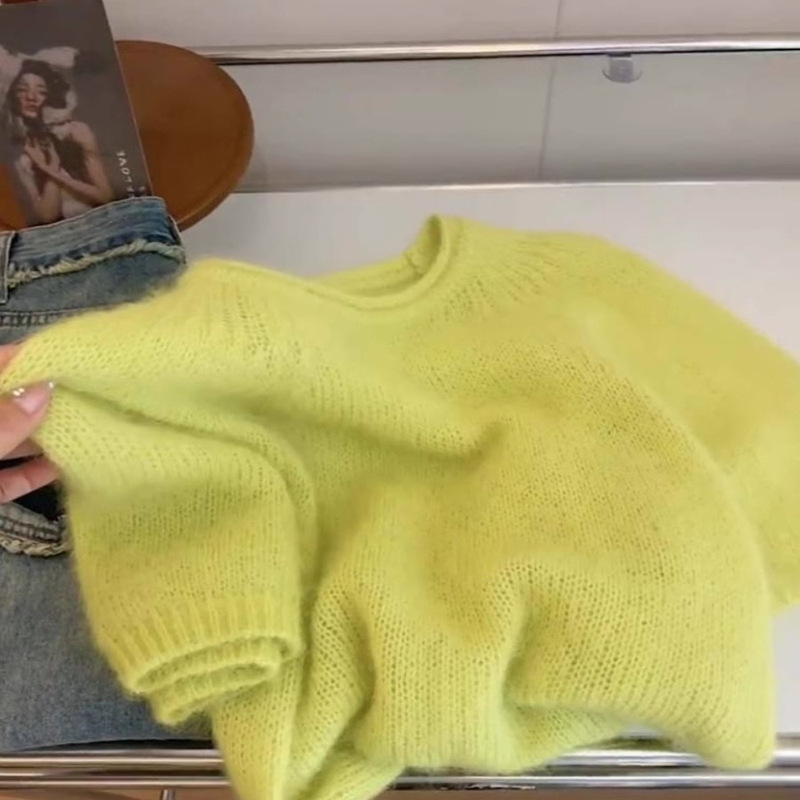 Sweet and Super Pretty Avocado Green Short-Sleeved Knitwear for Women in Spring and Summer Soft Waxy Mohair Beautiful Tops