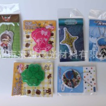 创意晶格反光挂件反光挂件反光吊饰反射吊牌EVA电压卡套TPU反光挂