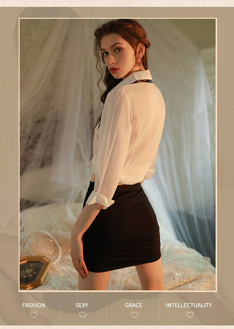 Secretary Roleplay Lingerie Set with Tie, Mini Skirt and Thong — detail image 4