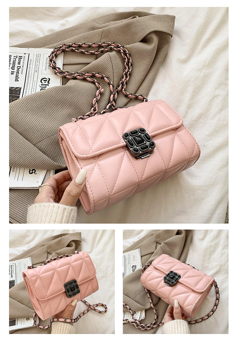 Sac à bandoulière incliné pour femme avec chaîne à carreaux en diamant 2024_voghion.com