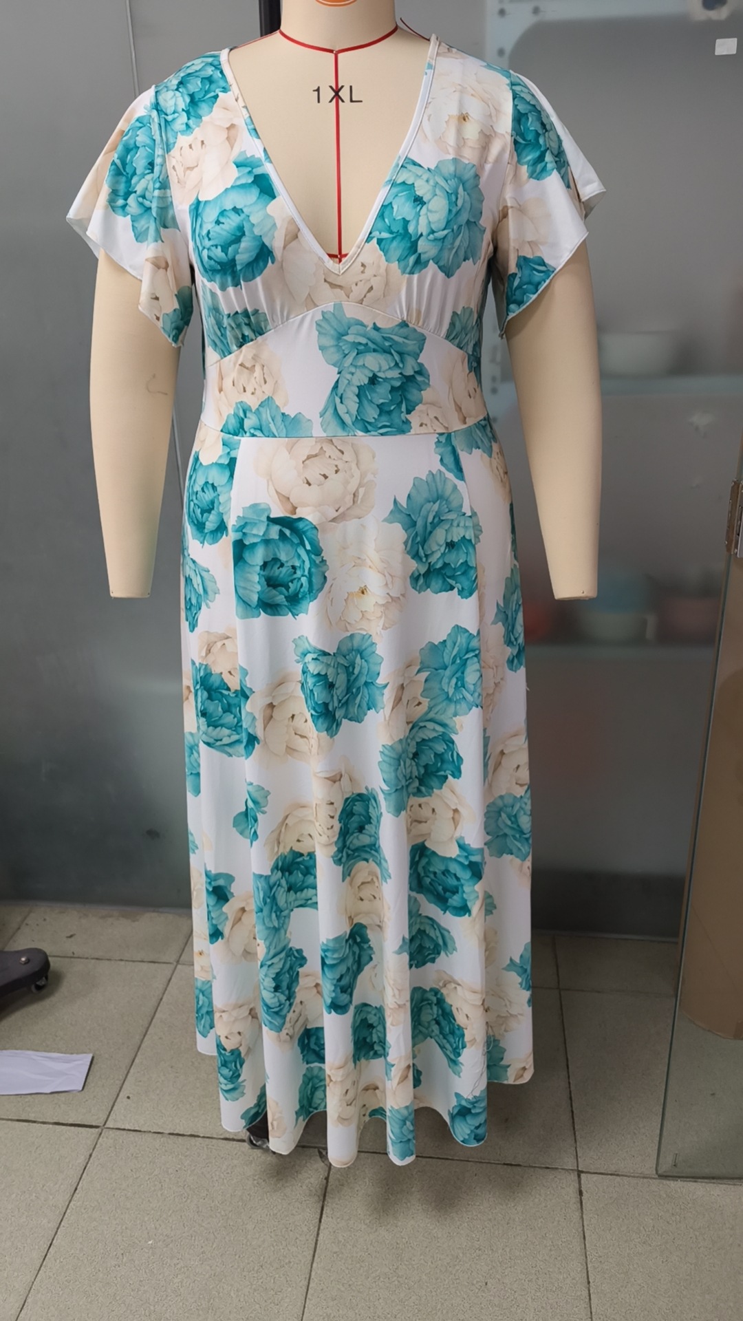 Summer Elegant Plus Size High-Quality Printed Long Dress V Neck Flowing Skirt Women's Clothing_ecoleips.com