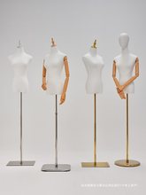 ���b��ģ�ص���Ů���������·����ӻ鼆��ż��ȫ��Ů�bģ��չʾ��