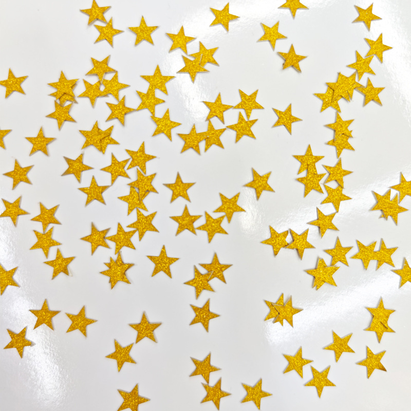 Pequeña estrella dorada