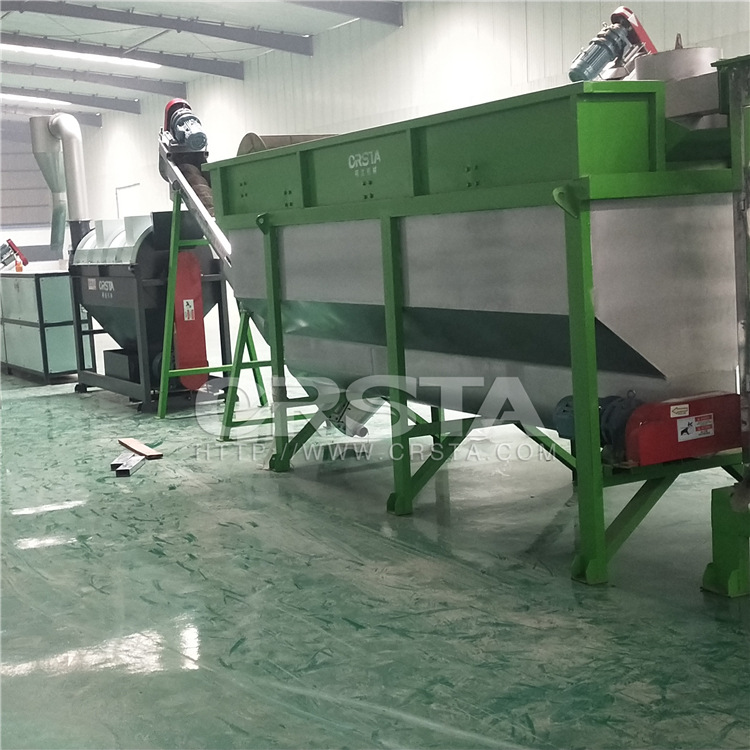 塑料大白桶处置清洗破碎机械，PE蓝桶废料粉碎清洗脱水机