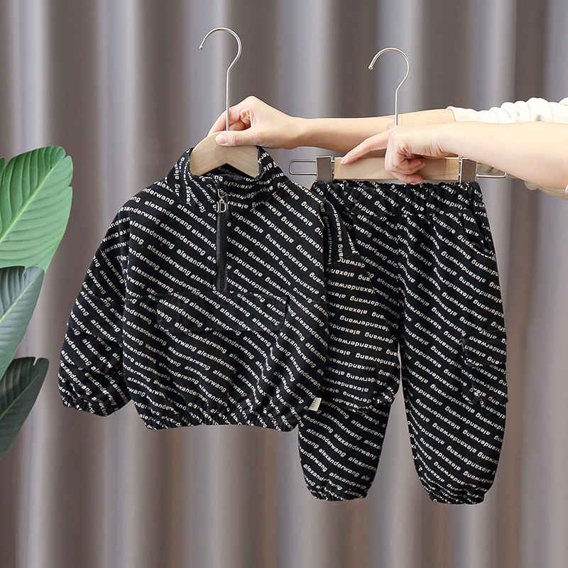 Automne pour enfants 2023 NOUVEAU All-Over Letter Sports Casual Sports Boys '2 pièces pour 1 à 5 ans Bébies_voghion.com