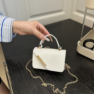 �����F߅б��С������Ů2025�ļ��¿�r�����朗l���s�μ�б���