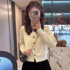 羊绒毛衣女爱心纽扣娃娃领百搭2025新款别致撞色开衫高腰针织外套