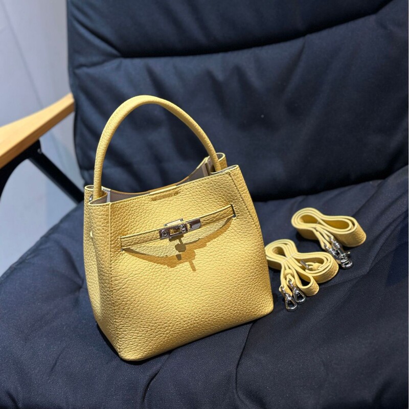 Genuine leather lychee pattern bucket bag for women, 2026 new versatile commuter underarm bag, exquisite handbag, crossbody bag Genuine leather lychee pattern bucket bag for women, 2026 new versatile commuter underarm bag, exquisite handbag, crossbody bag