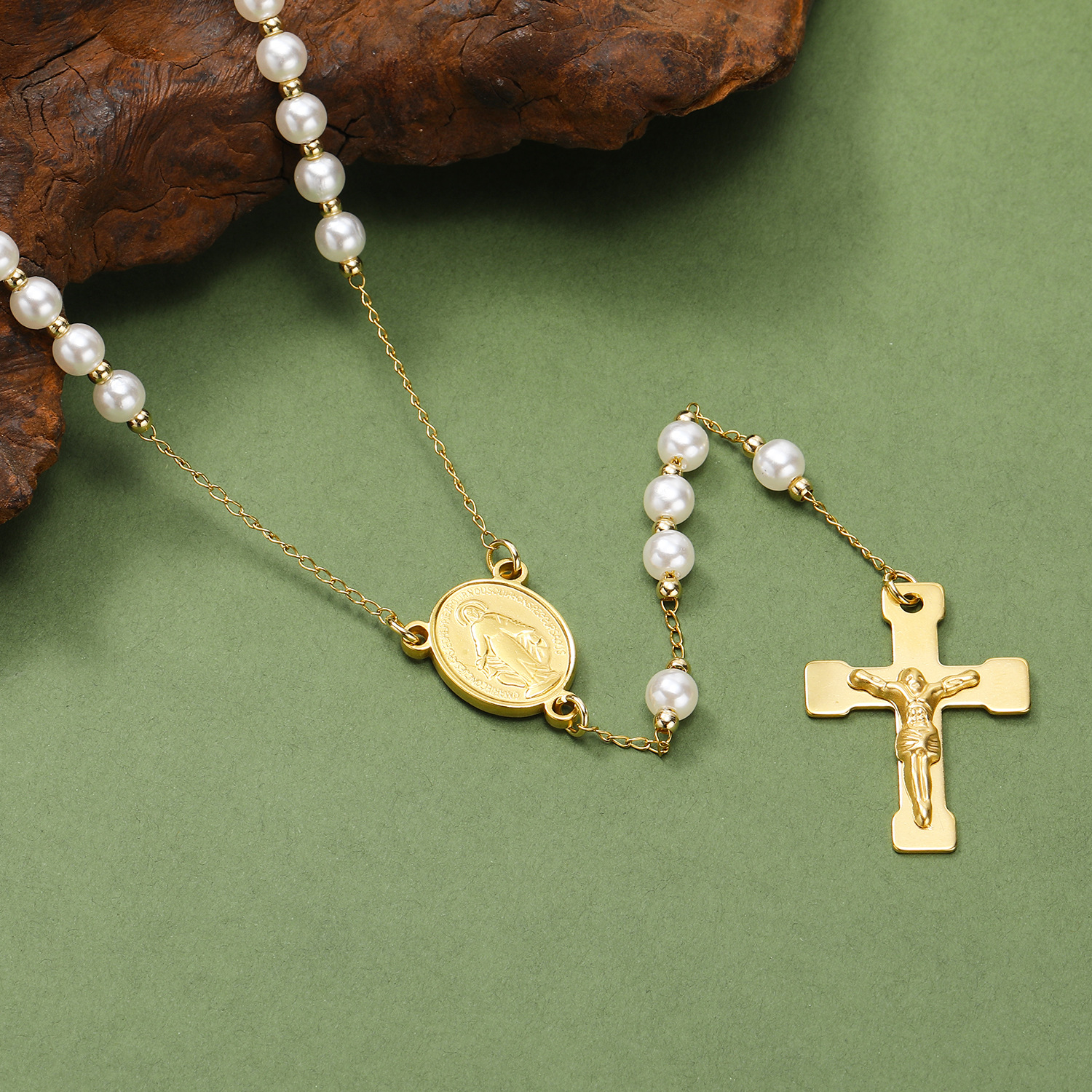 Casual, Daily Occasion Titanium Steel Material Titanium Steel Vintage Style Human Cross Plating Pendant Necklace
