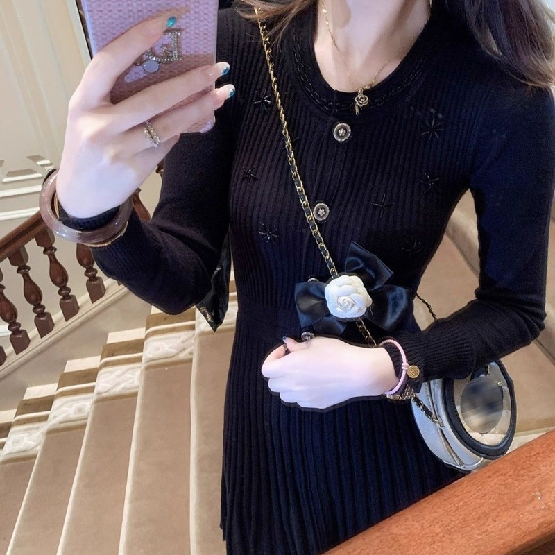 大码胖MM秋冬小香风长袖针织连衣裙女法式辣妹修身显瘦百褶短裙子|undefined
