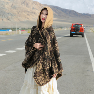 Northwest Ethnic Style Tourism Cape Cape Yunnan Wear Grassland Desert Warm Hooded Cape Qinghai Xizang