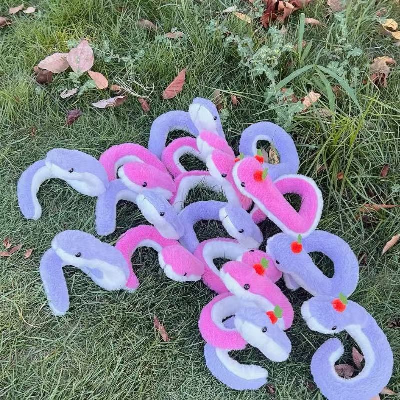 Peluş Yılan Oyuncak Toptan Halka Atma Oyunu Bestseller Ürün Peluş Yeşil Yılan Peluş Oyuncak Küçük Yılan Figürü Bebeksi Oyuncak Yılan