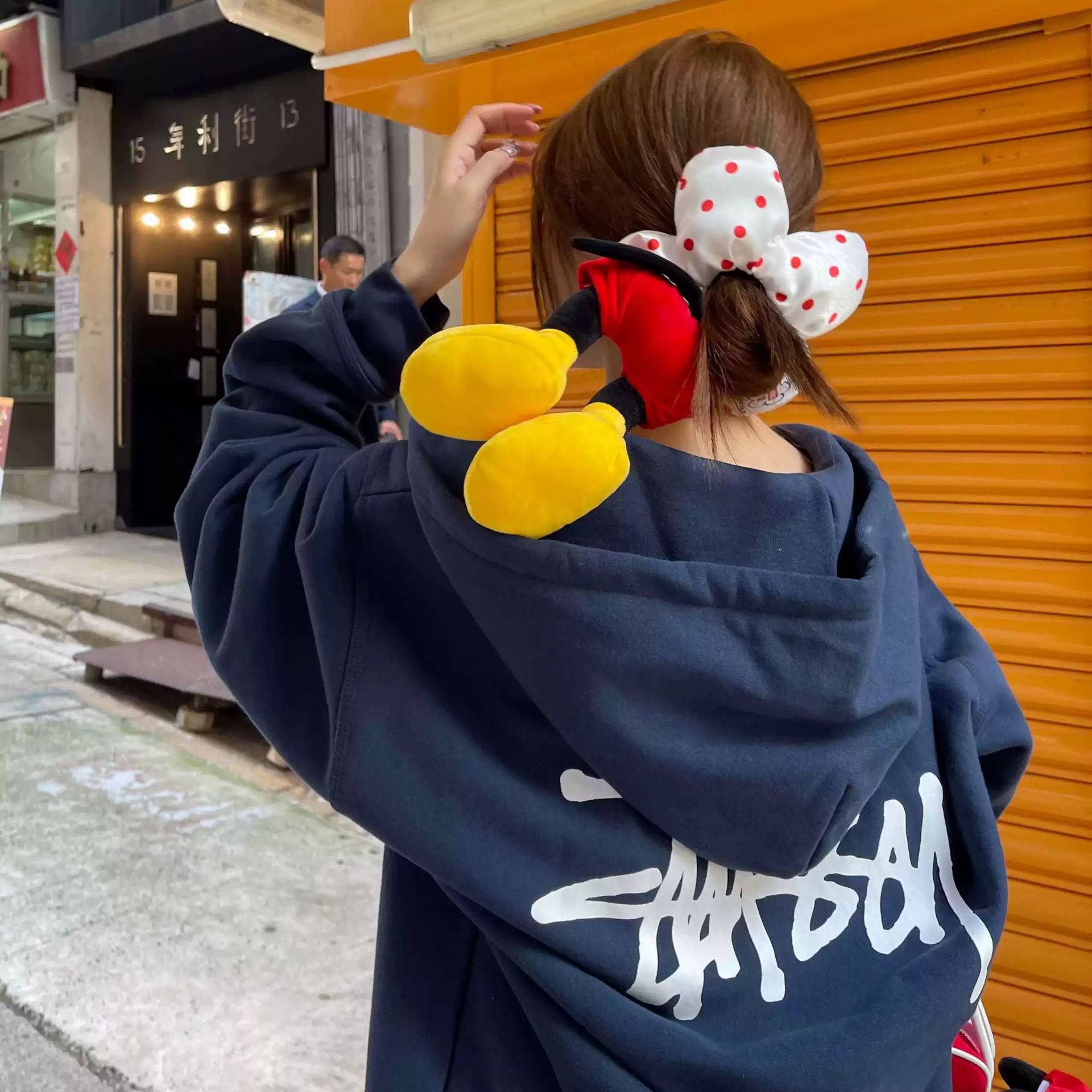 Mickey culo anillo de cabello pequeño libro rojo explosión punto de onda rojo adorable peluche adornamiento de cabello intestino grueso anillo de cabello cuerda de cabeza