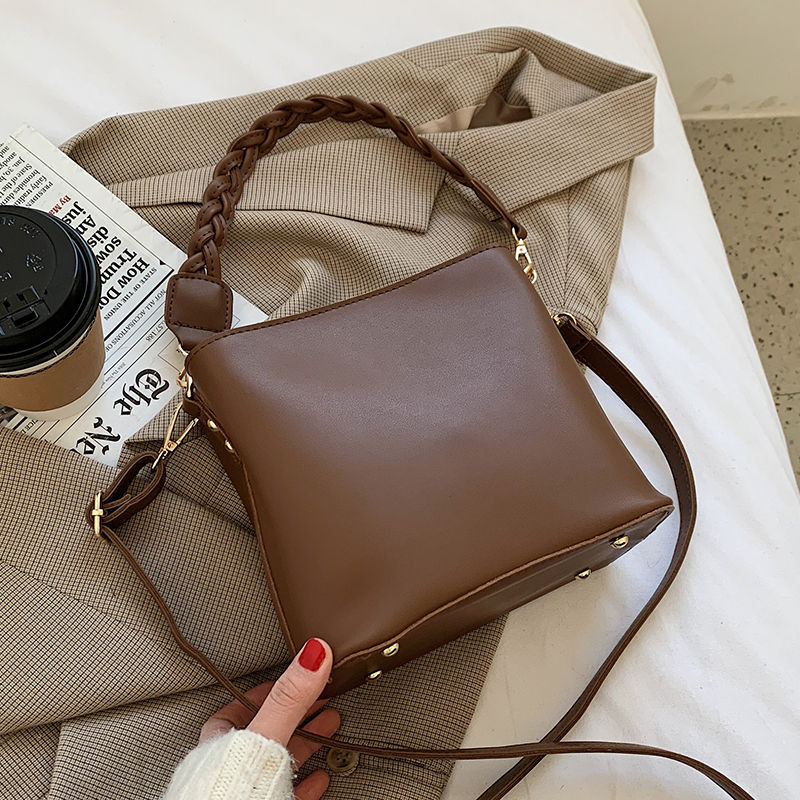 Trendy Retro Women's Shoulder Bag Small Versatile Crossbody Bag_voghion.com