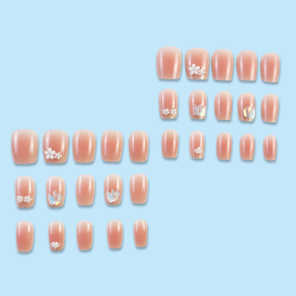 Color desnudo, taladro tridimensional pequeño y fresco para usar uñas, camellia, uñas falsas blanqueadoras, 30 piezas de manicura mezcladas.