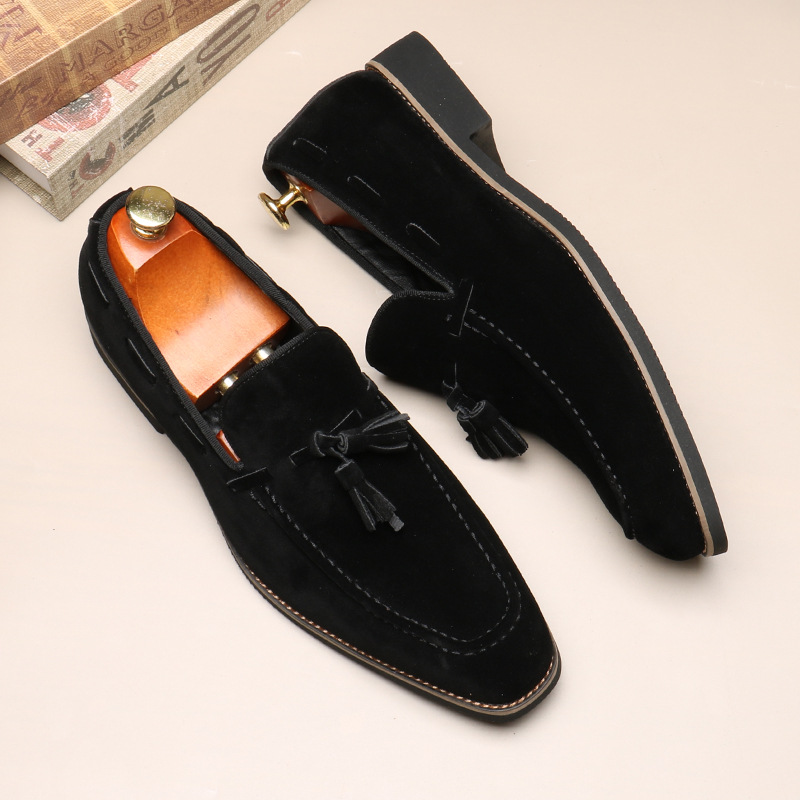 Mocassini con nappine da uomo, a punta, con piedini, casual, slip-on_voghion.com
