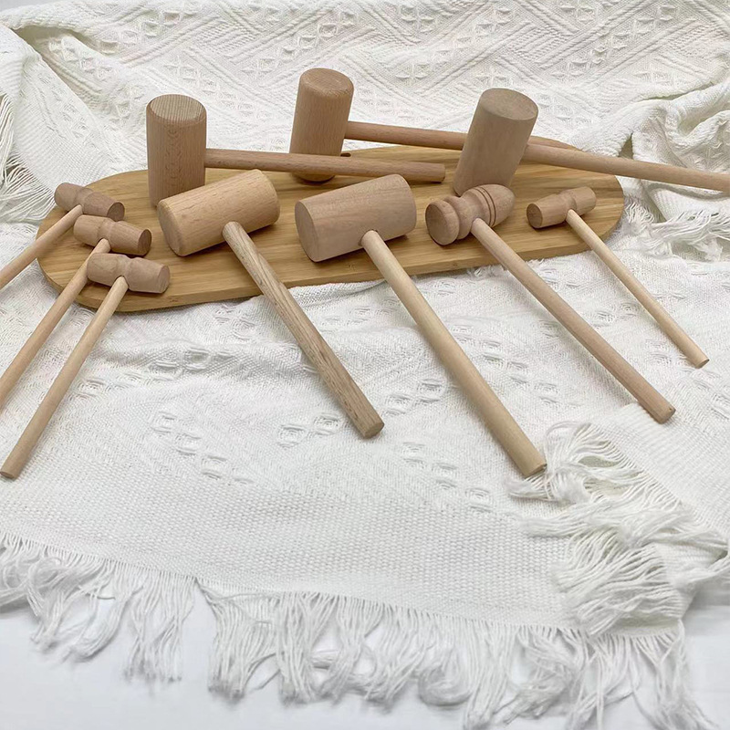 メーカー卸売りの木の小木のハンマーは金の卵を打って木のハンマーの事務室を競売にかけて木のハンマーをマッサージします。|undefined