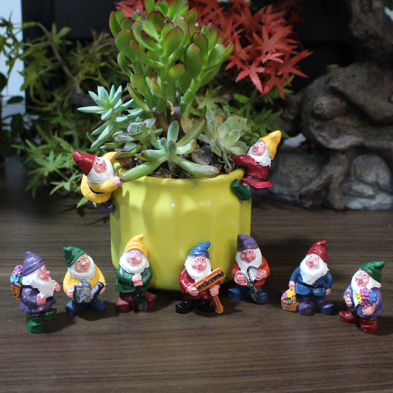 Creative Seven Dwarfs Figurines Christmas Miniature Landscape Succulent Dwarf Flower Pot Fish Tank Flower Pot Hanging Decoration Elves