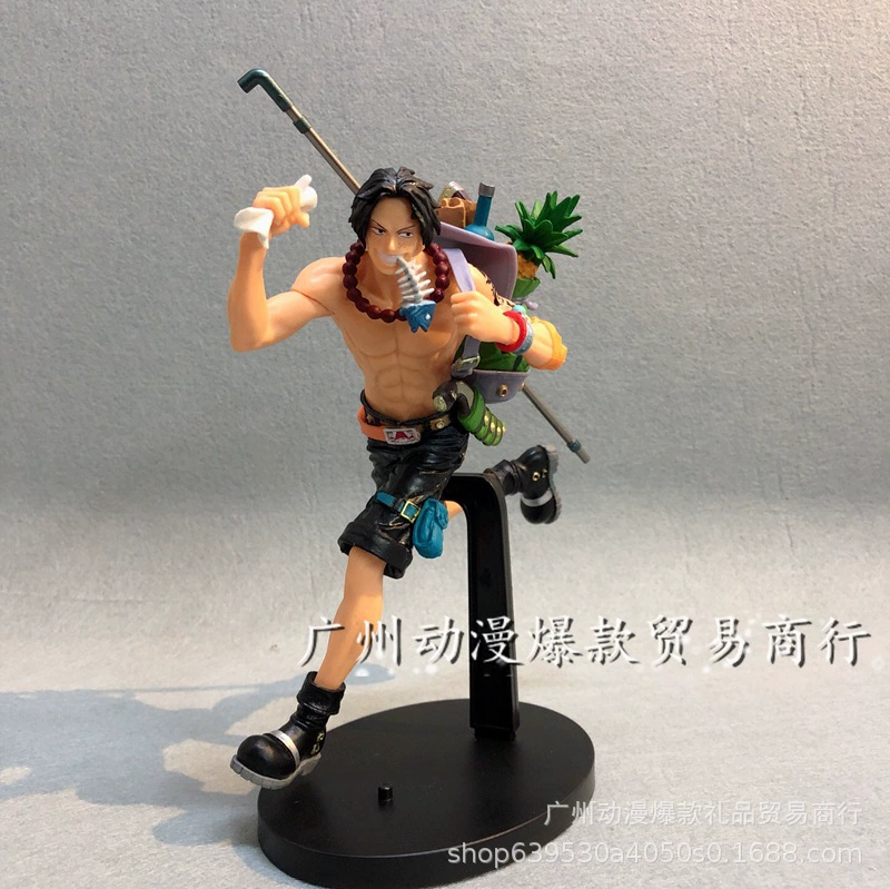 Фигура-украшение (One Piece) набор рюкзаках для бега с Луффи, Эйс и Сибо — поза бега, около 23 см