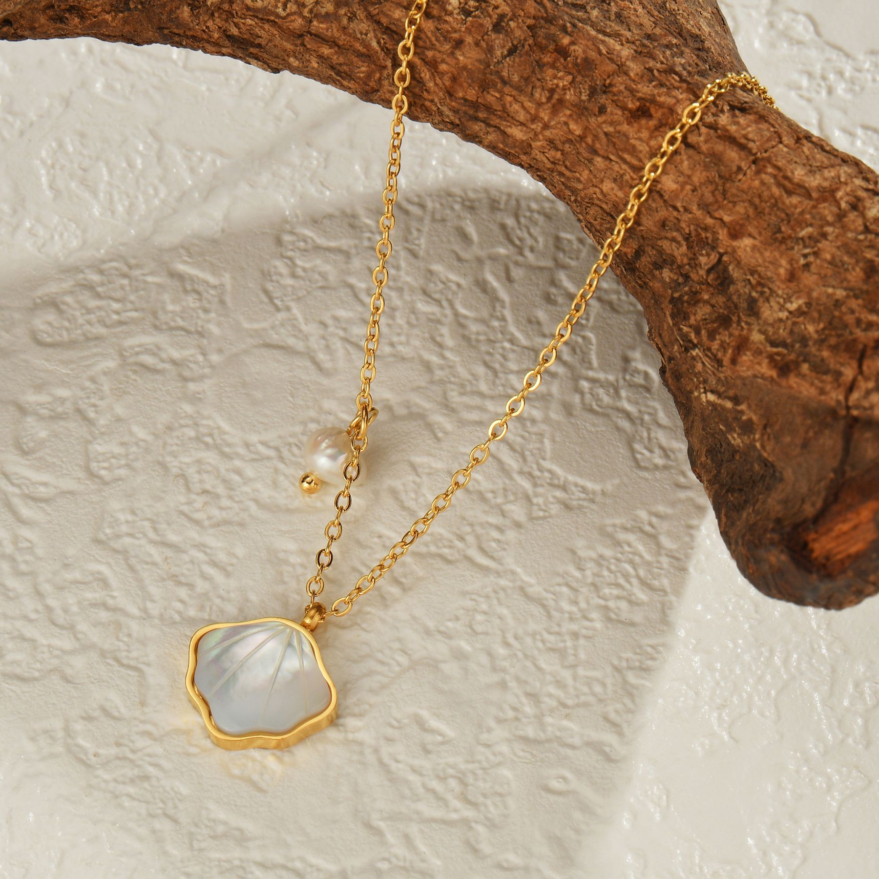 18K Real Gold Plated Plating Material Stone-Free Inlay Material Earrings, Necklace Classification Simple Style Classic Style Heart Shape Imitation Pearl Inlay Women's Earrings Necklace