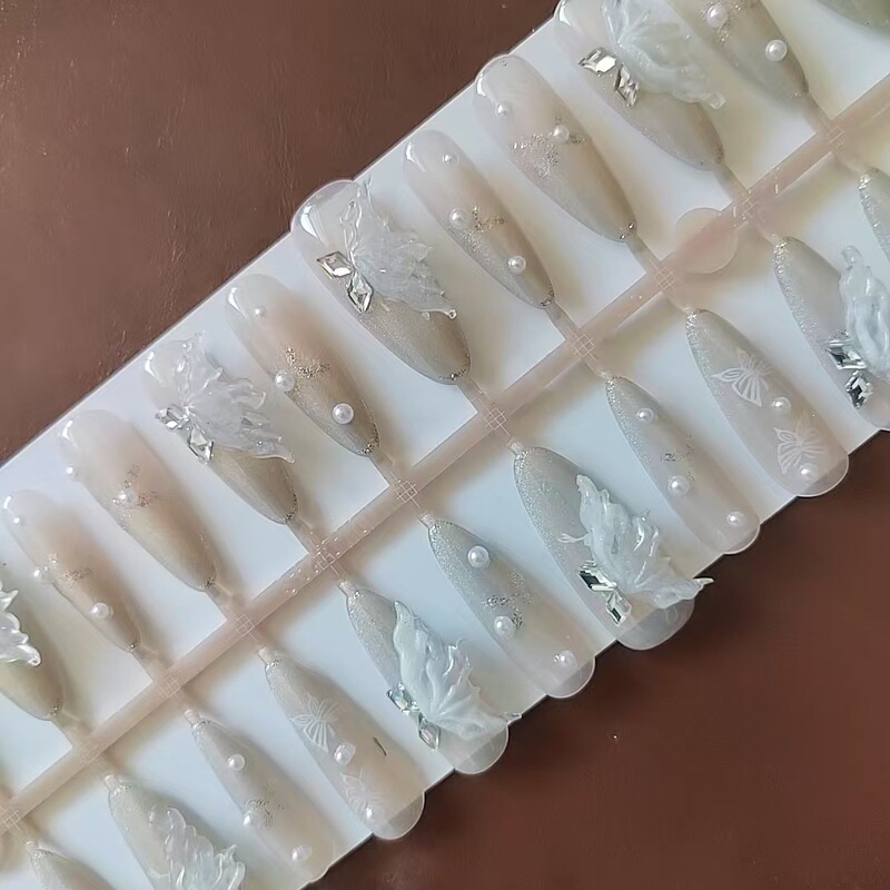 Pure hand-worn long short patch nail art niche new high-end sense of white temperament nails 30 pieces